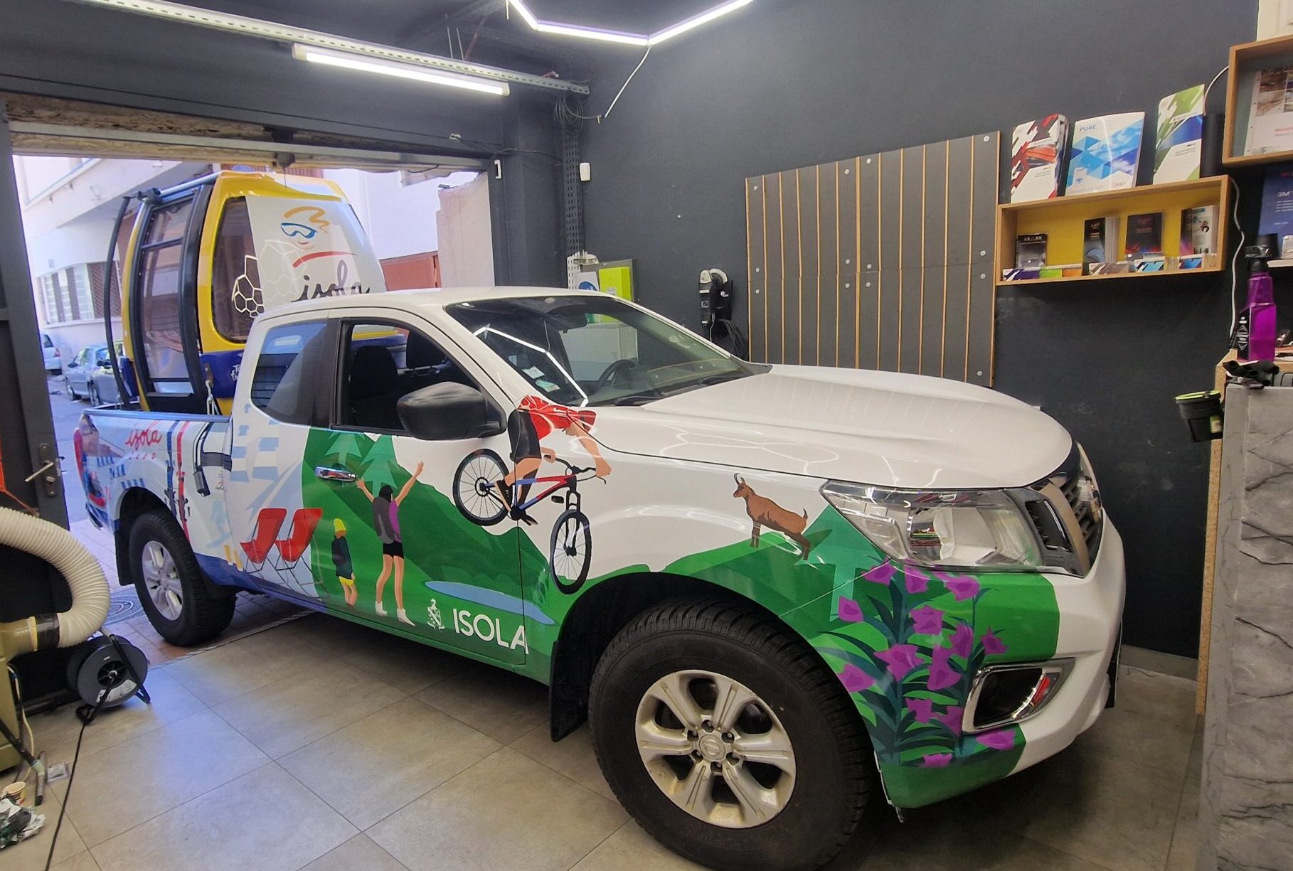 marquage-publicitaire-nice-covering-voiture-vehicule-marquage-publicitaire